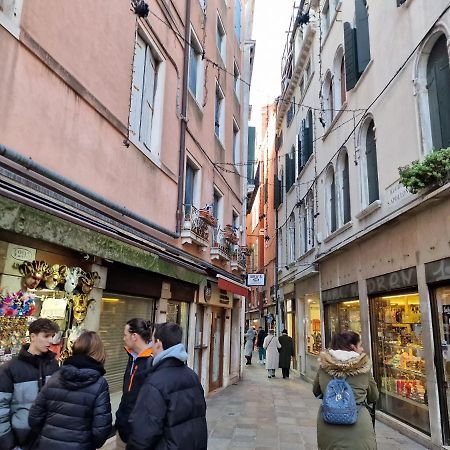Appartamento Al Centro Di Venezia 6 Posti Letto Exterior photo