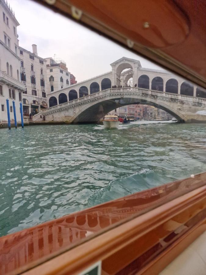 Appartamento Al Centro Di Venezia 6 Posti Letto Exterior photo